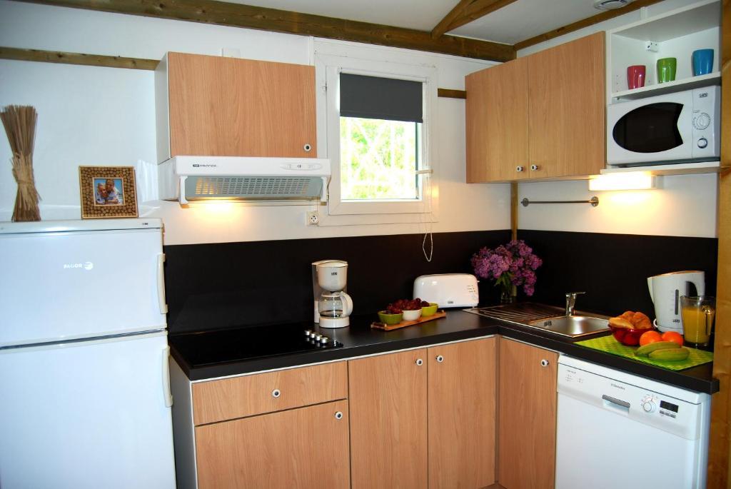 Lagrange Grand Bleu Vacances - Residence Port Lalande Castelmoron-sur-Lot Zimmer foto